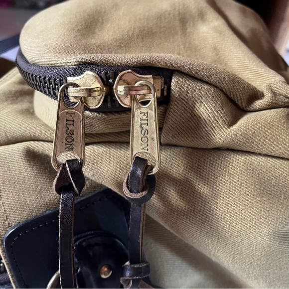 Filson Computer Bag - Picture 4 of 16